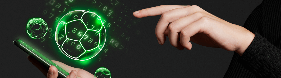 Человек с телефоном в руке