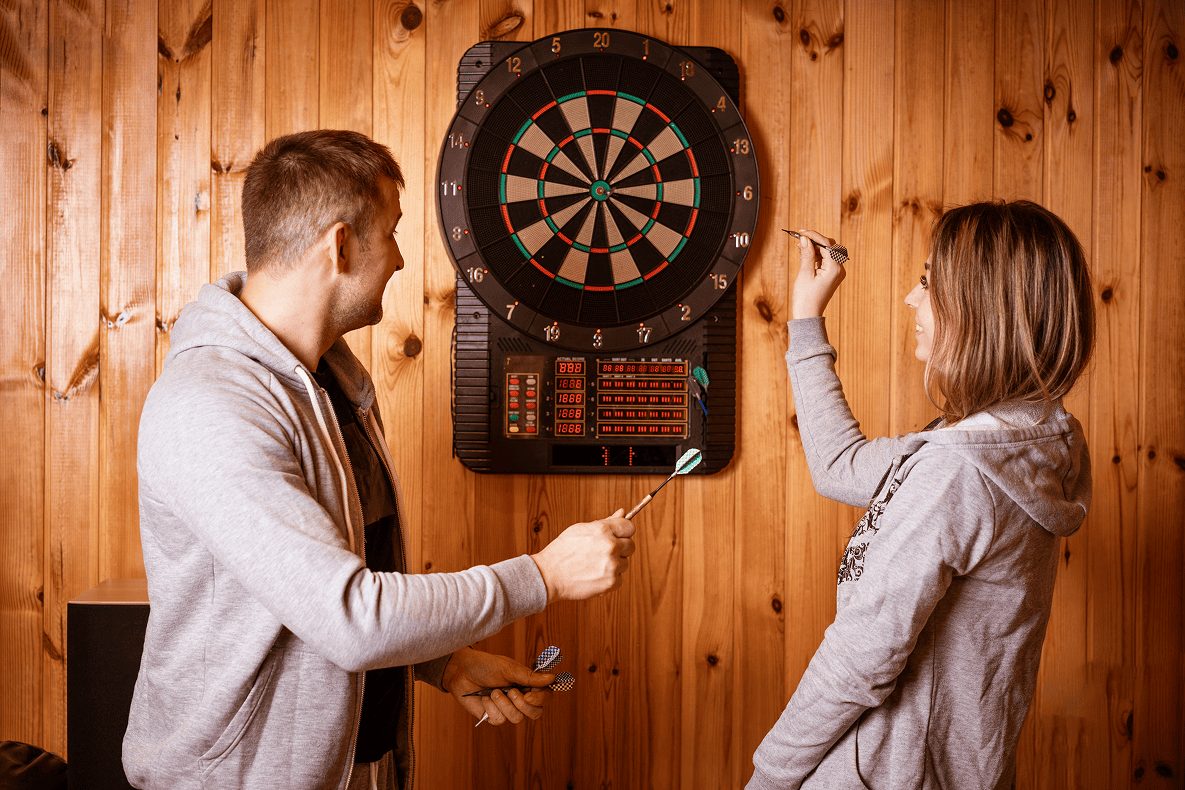 Правила игры в дартс: игроки