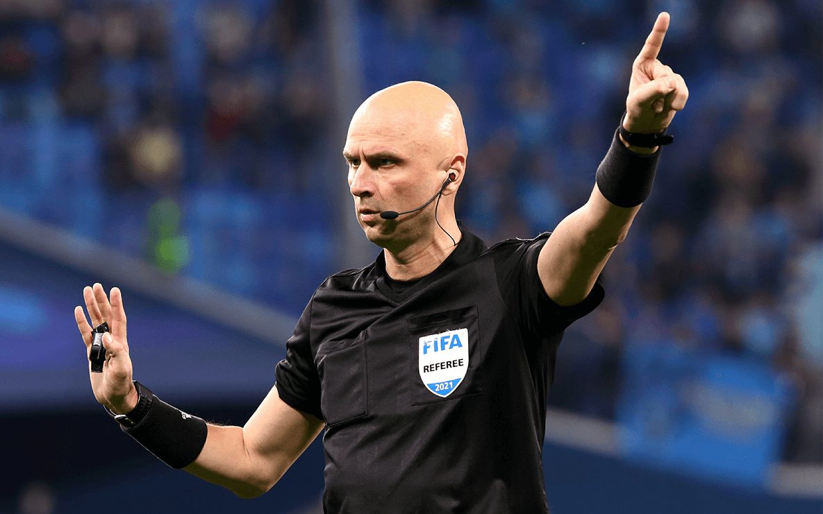 Футбольный судья