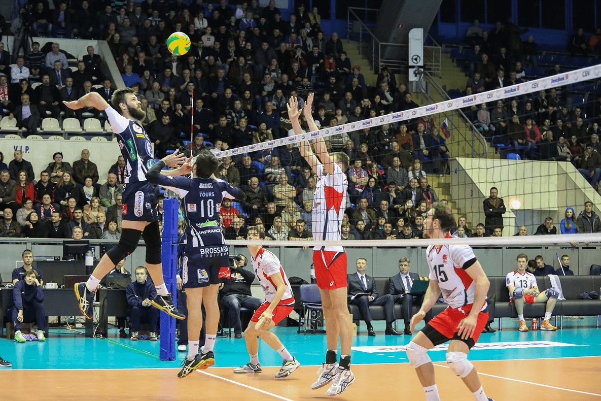 Переброс мяча в волейболе