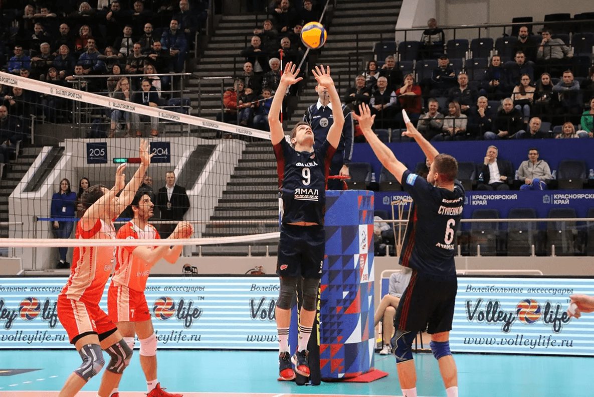 Подача связующего в волейболе