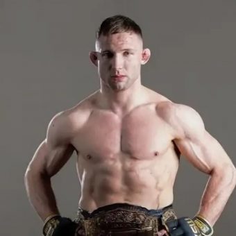 Адриан Бартосински